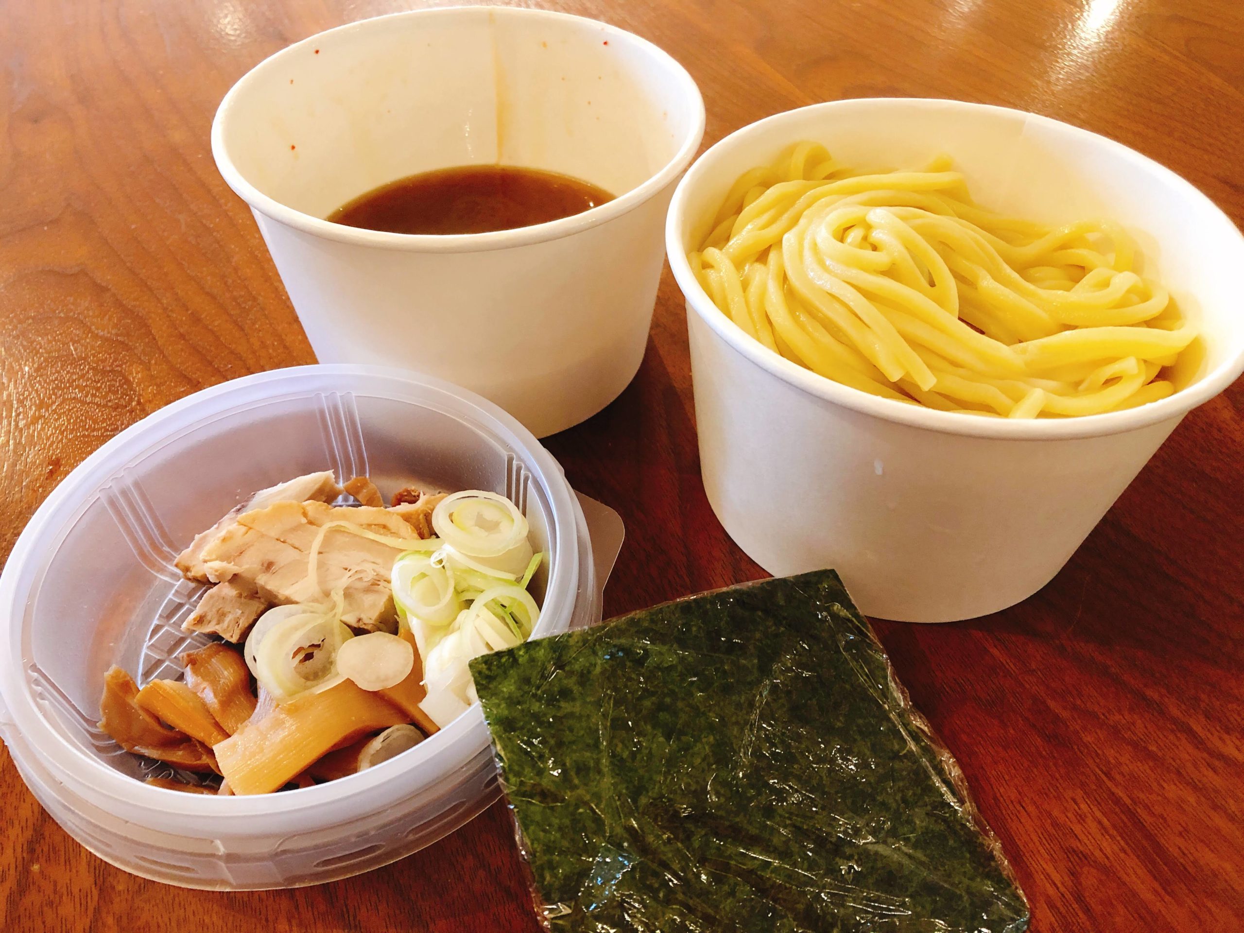 つけ麺屋 やすべえの「お持ち帰り つけ麵」高田馬場テイクアウトランチ